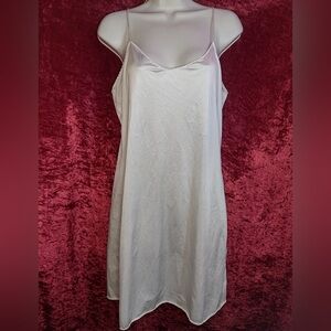 VTG Vanity Fair White Scalloped Picot Trim Full Slip Dress Size 34 S M Coquette